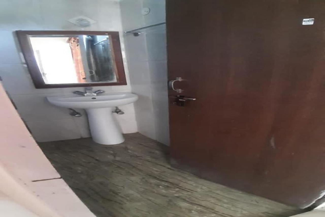 Oyo 81211 Hotel Janta Катра Екстер'єр фото