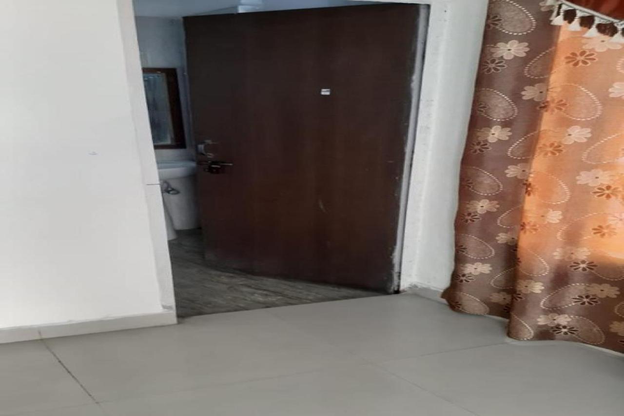 Oyo 81211 Hotel Janta Катра Екстер'єр фото